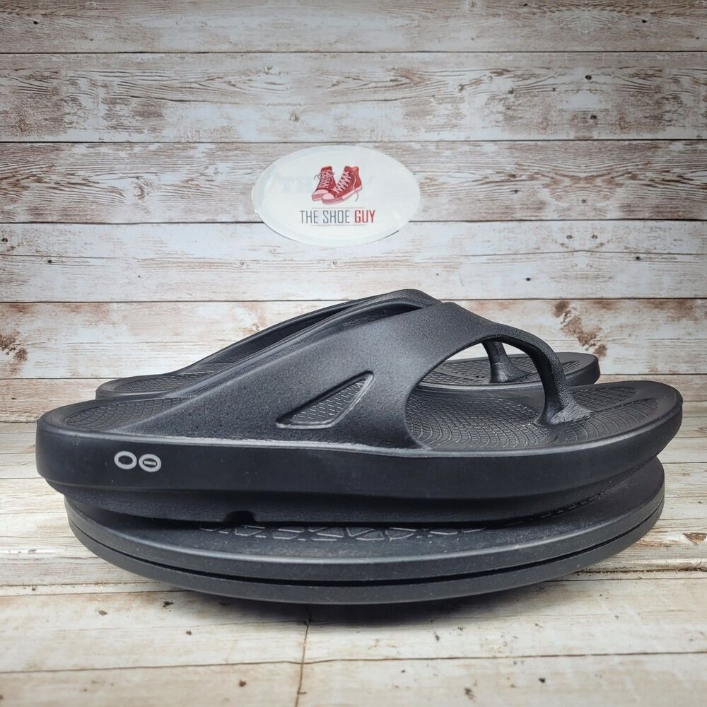 OOFOS OOriginal Men's Size 9 Black Thong Sandals